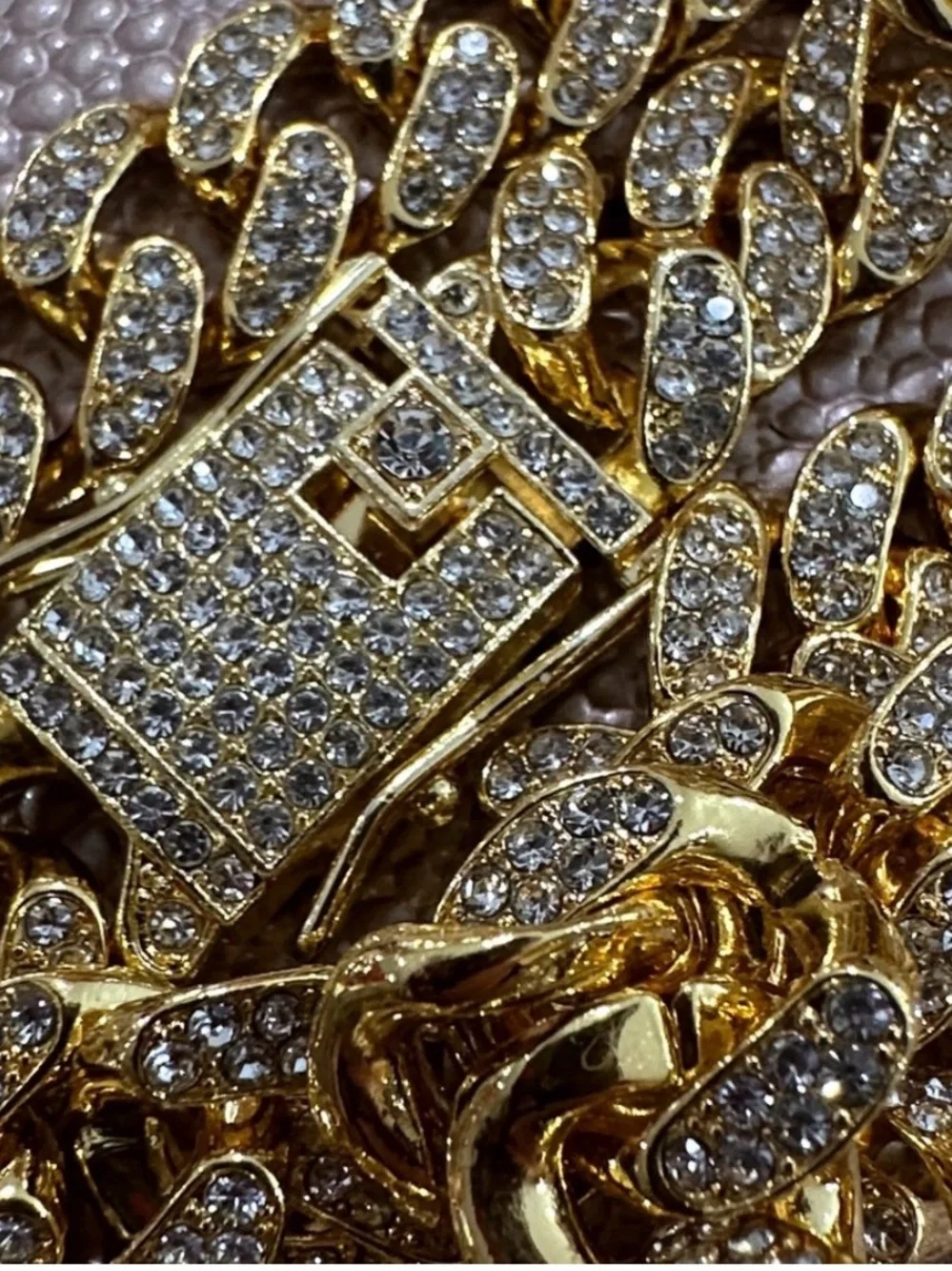 N/A stylish gold